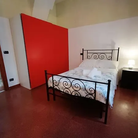 Apartment Just Outside The Wall: Free A/c, Bikes And Wifi Lucca